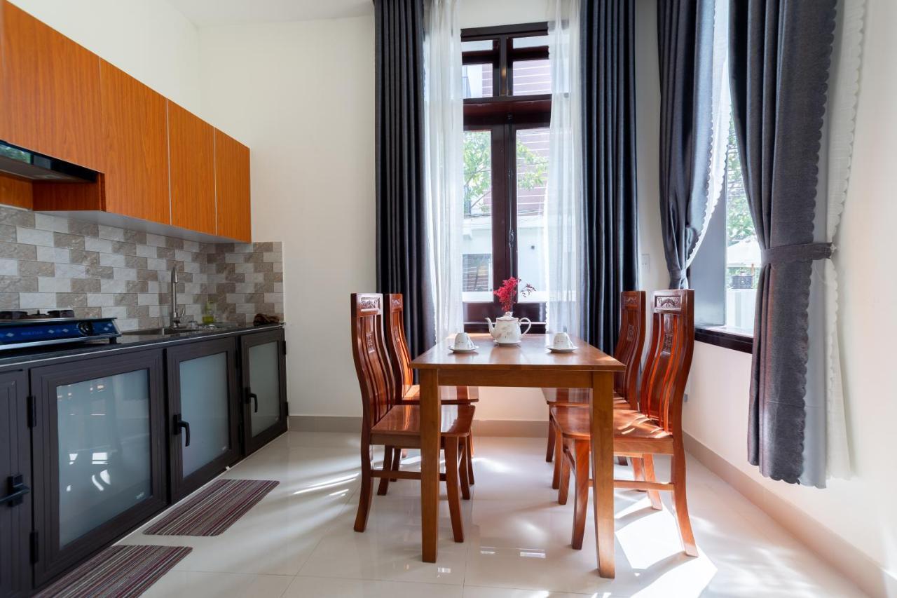 Sum Villa Hoi An An Bàn Kültér fotó