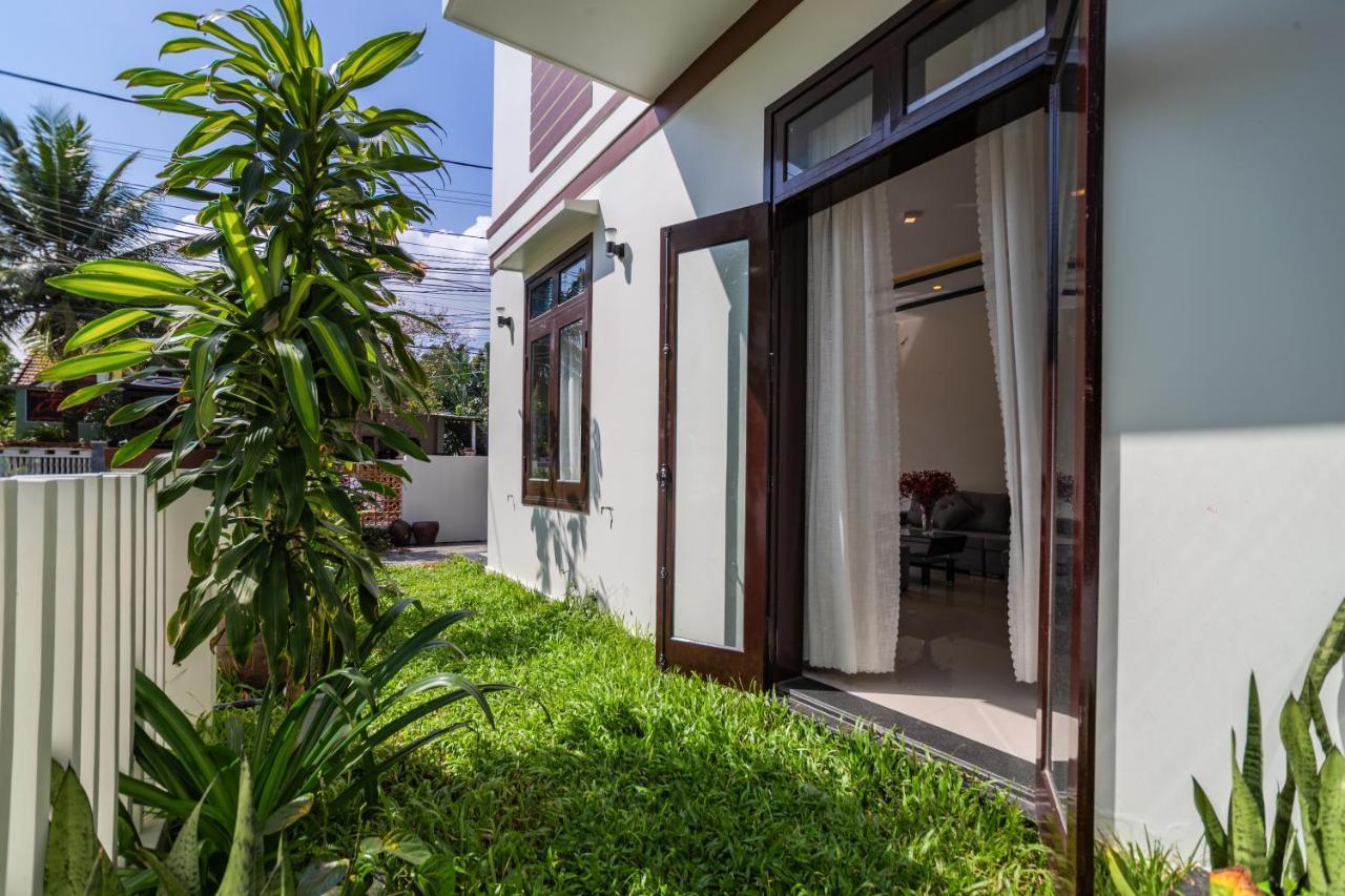Sum Villa Hoi An An Bàn Kültér fotó