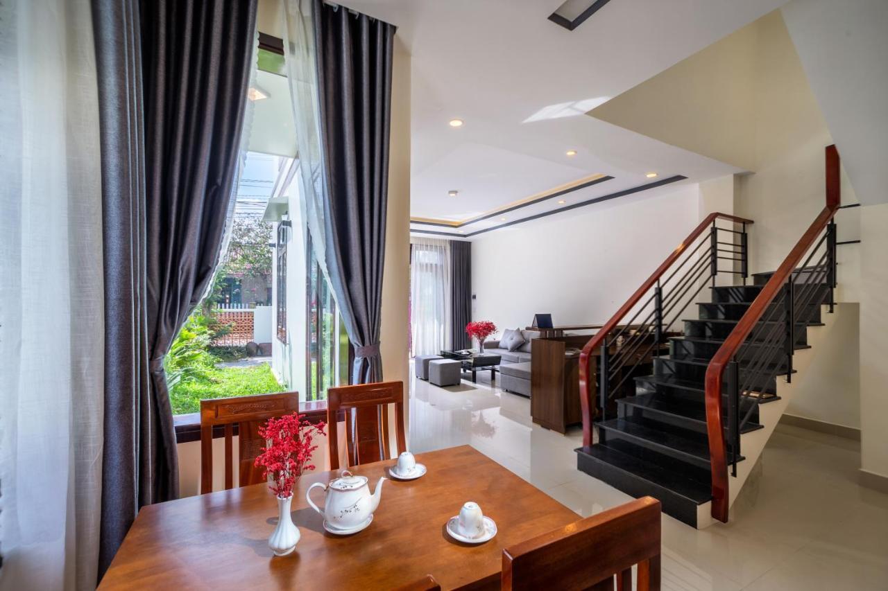 Sum Villa Hoi An An Bàn Kültér fotó